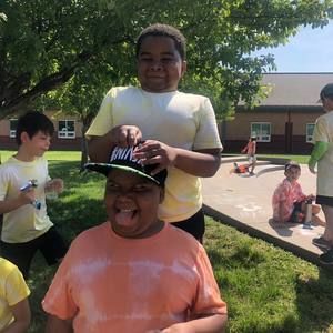 Meet your Posher, Crystal